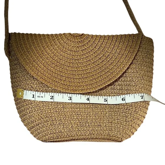 Elegant Tan Sun Hat with Bow Detail and Matching Bag - Picture 5 of 6